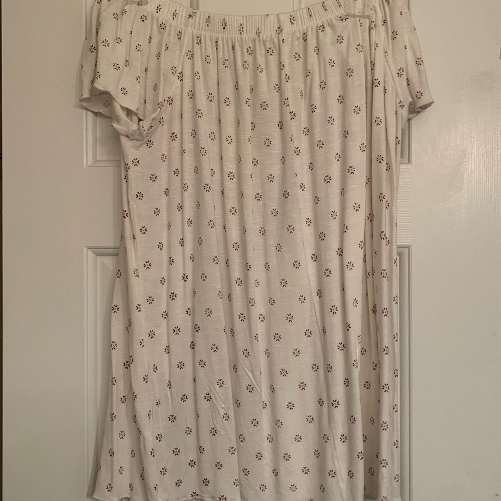Maurice’s Medium off the shoulder short sleeve EUC - Picture 4 of 8
